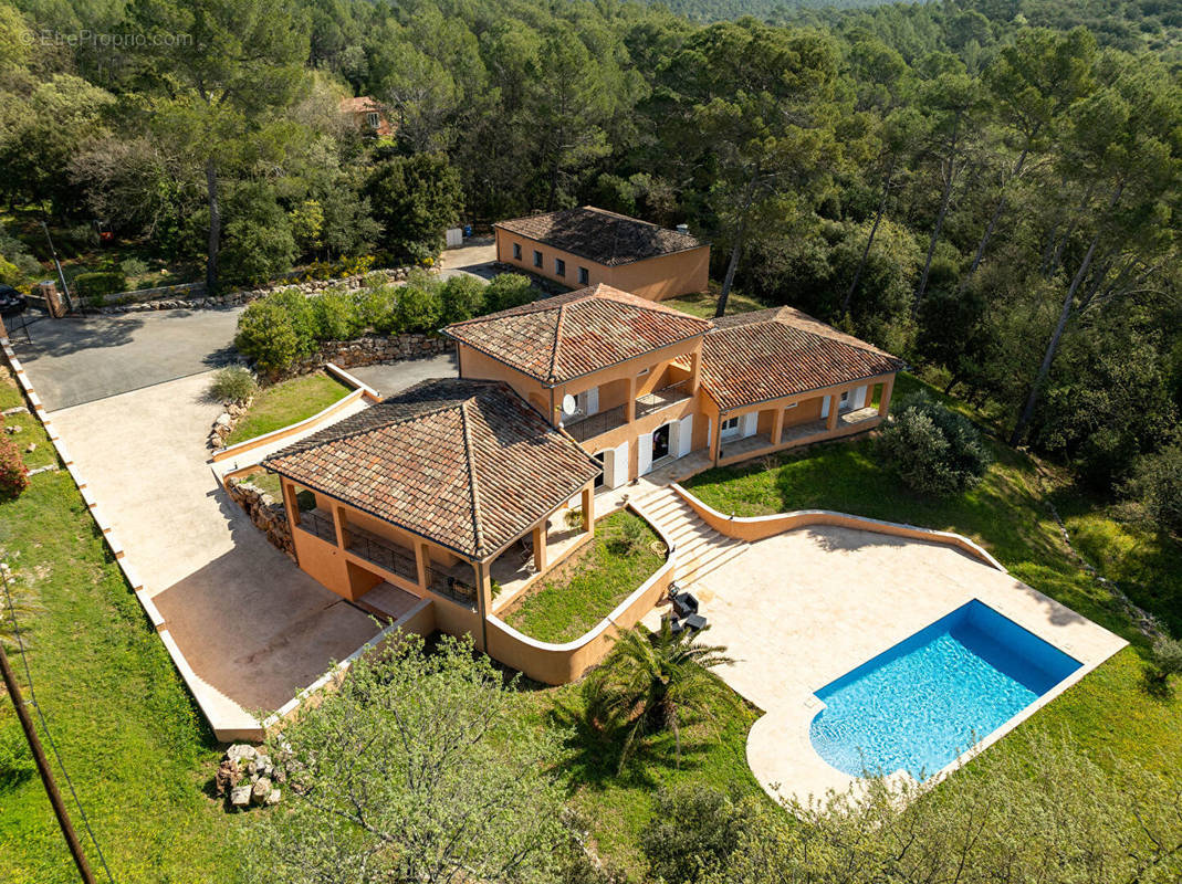 Maison à LE CANNET-DES-MAURES