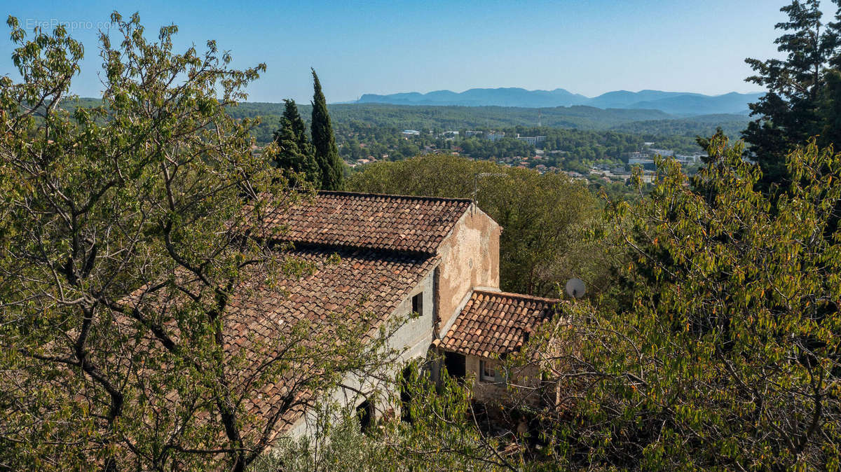 Maison à DRAGUIGNAN