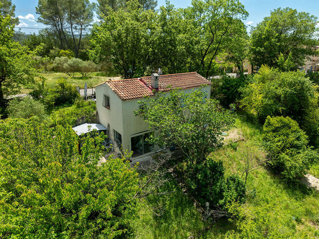 Maison à SAINT-ANTONIN-DU-VAR