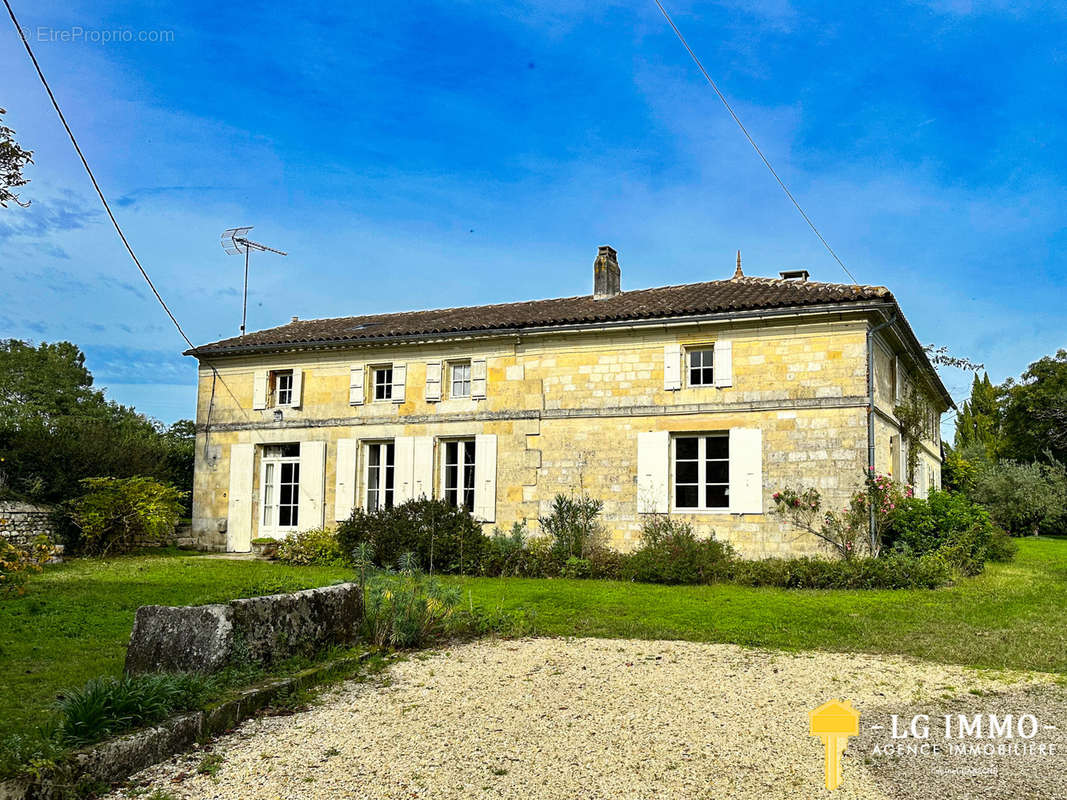 Maison à MORTAGNE-SUR-GIRONDE