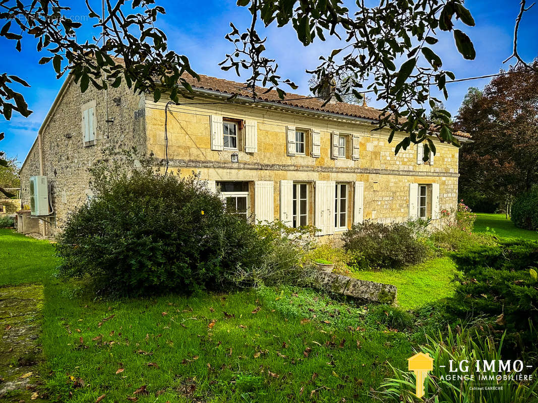 Maison à MORTAGNE-SUR-GIRONDE