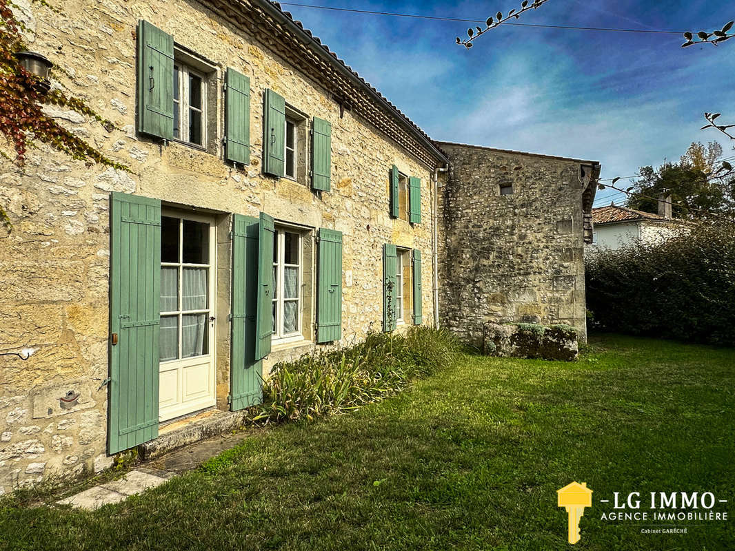 Maison à MORTAGNE-SUR-GIRONDE