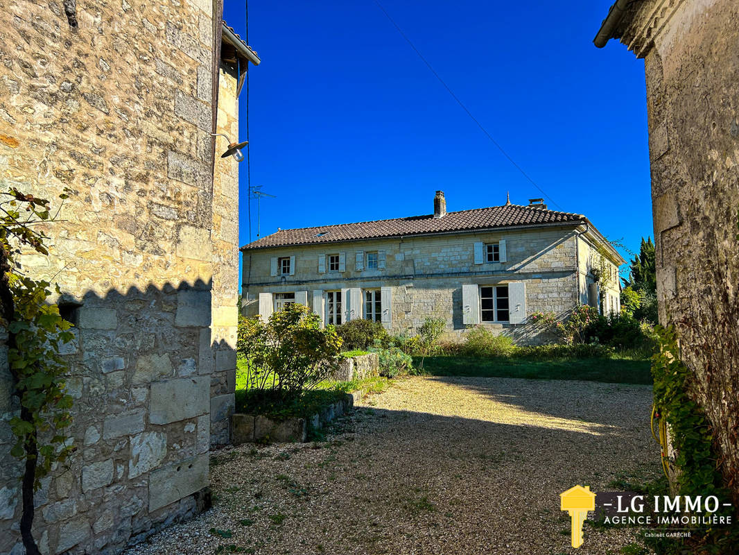 Maison à MORTAGNE-SUR-GIRONDE