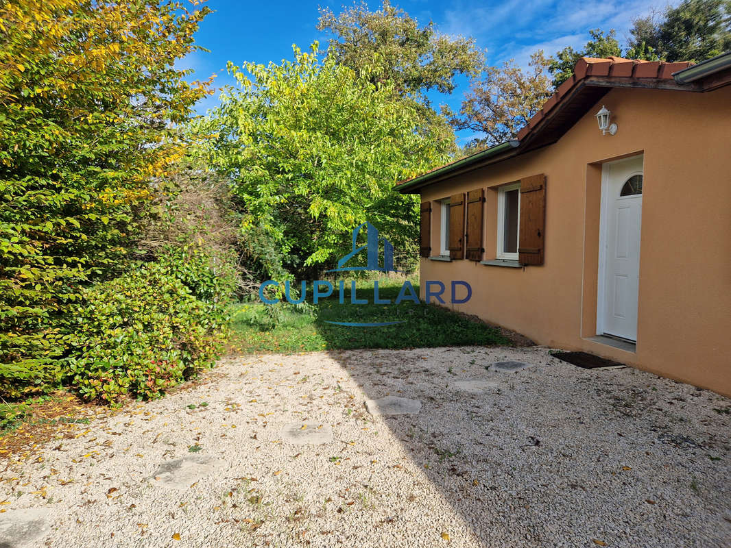 Maison à RIORGES