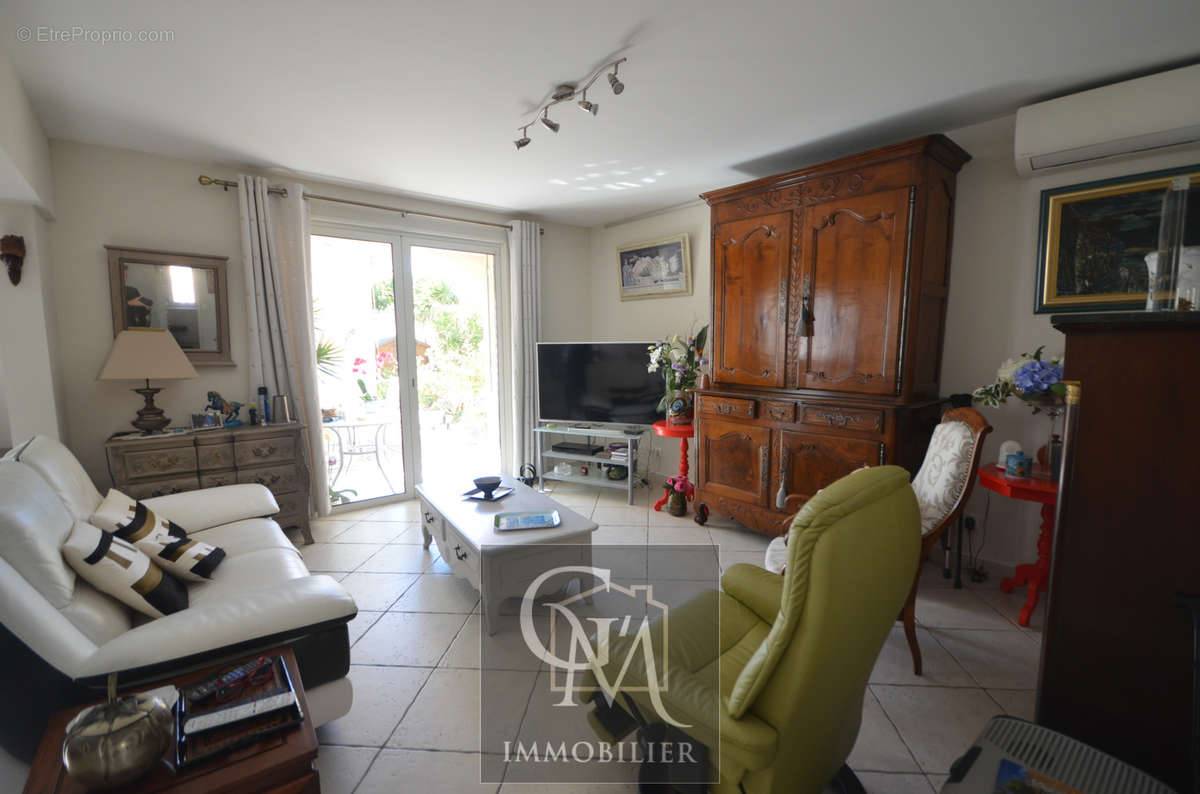 Appartement à SANARY-SUR-MER