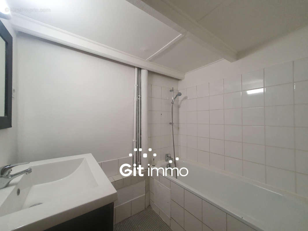 Appartement à MARSEILLE-1E