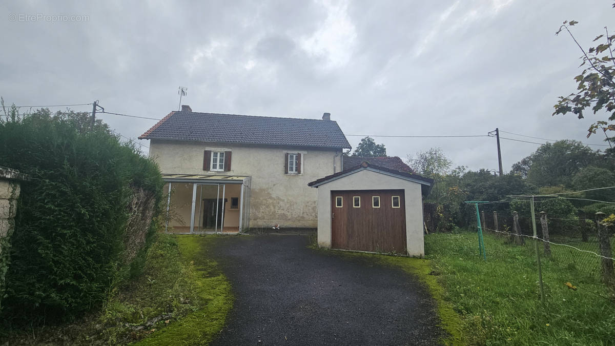 Maison à MAGNAC-LAVAL