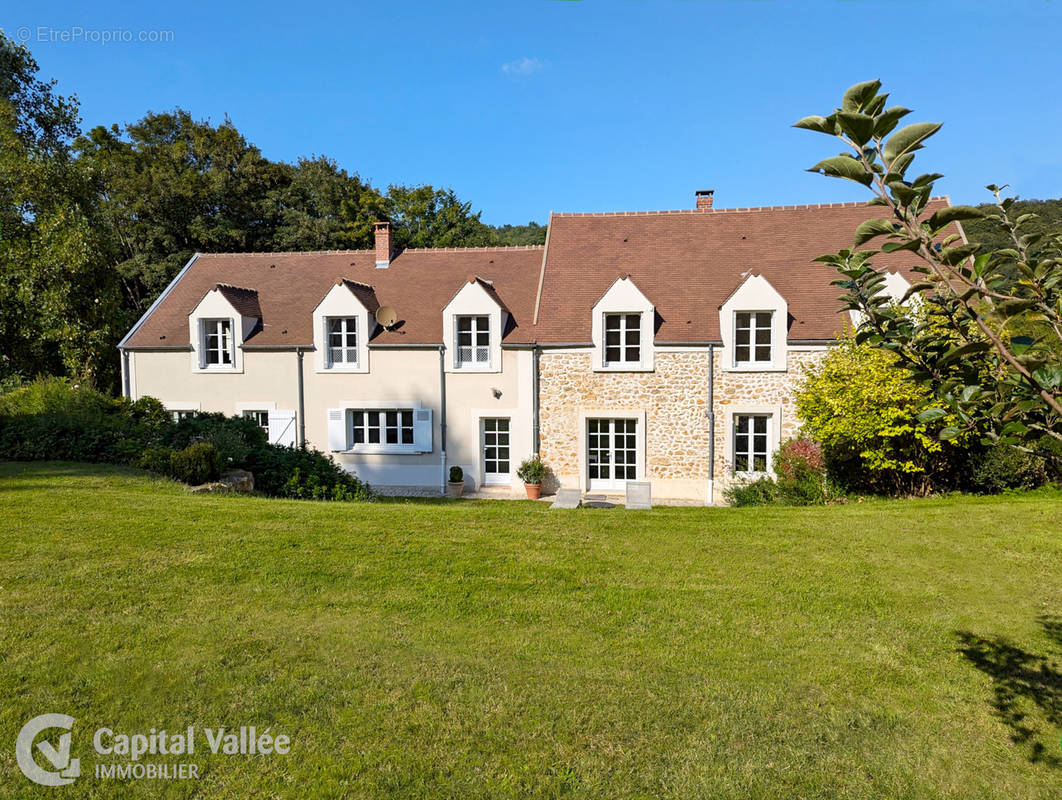 Maison à MILON-LA-CHAPELLE