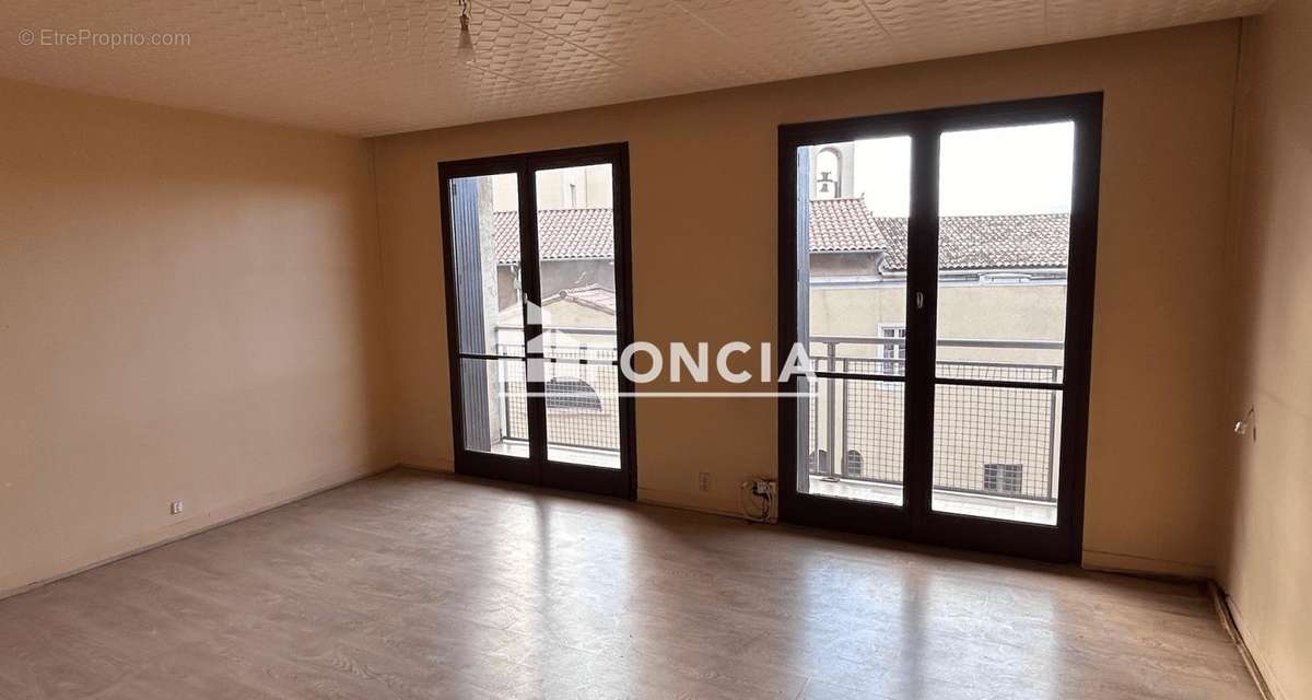 Appartement à MARSEILLE-1E