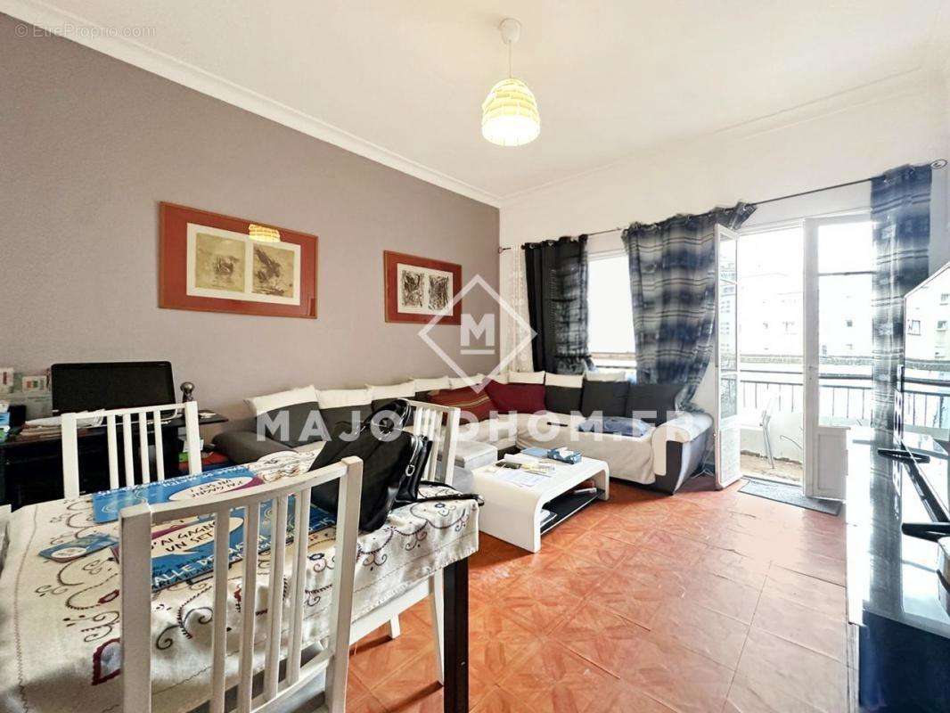 Appartement à MARSEILLE-5E