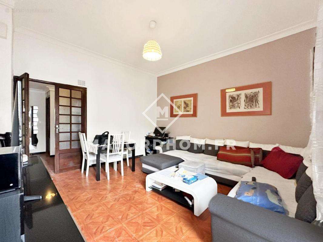 Appartement à MARSEILLE-5E