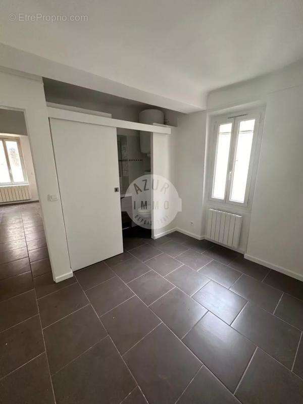 Appartement à ROQUEVAIRE