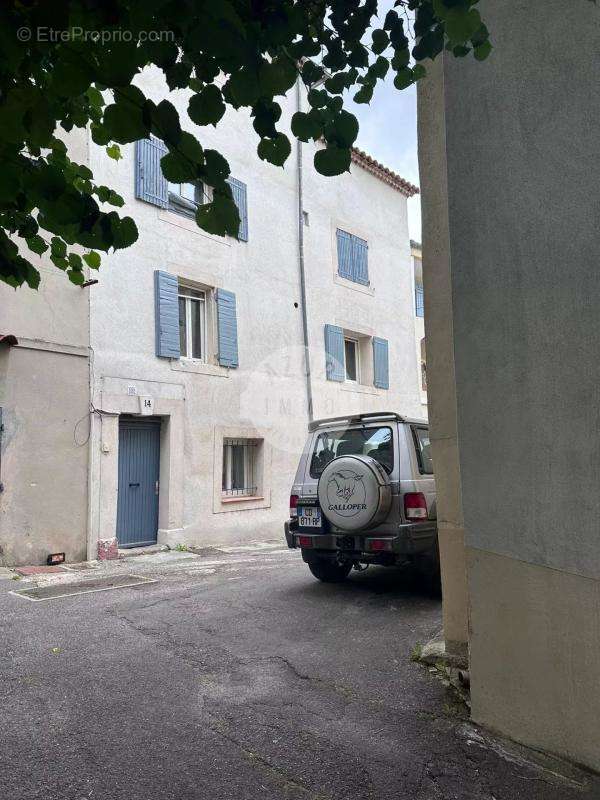 Appartement à ROQUEVAIRE