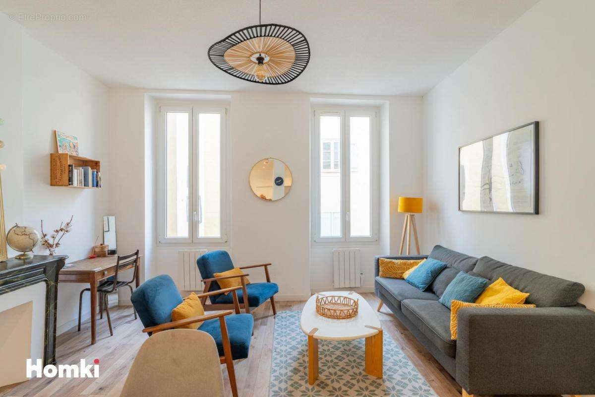 Appartement à MARSEILLE-2E