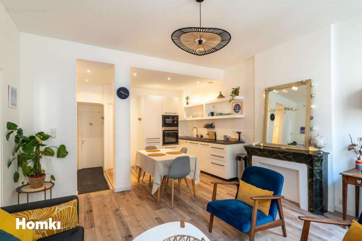 Appartement à MARSEILLE-2E