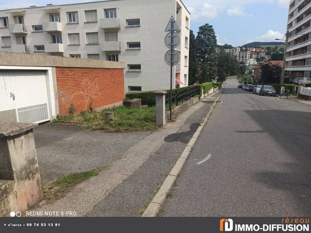 Parking à SAINT-ETIENNE