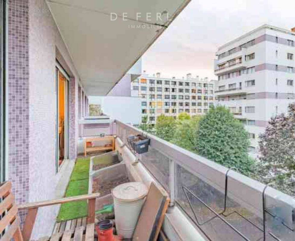 Appartement à PARIS-15E