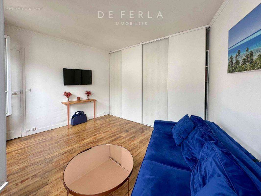 Appartement à PARIS-7E