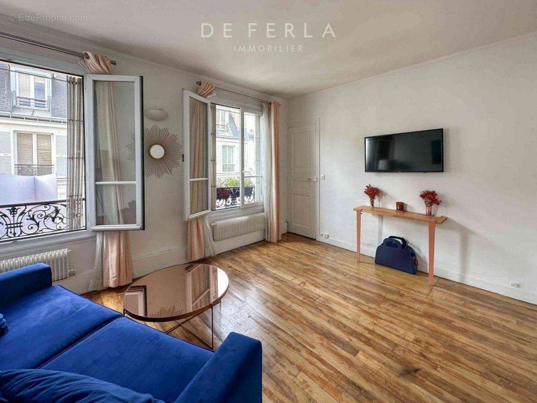 Appartement à PARIS-7E