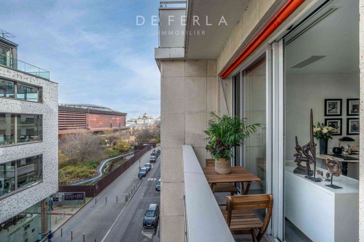 Appartement à PARIS-7E