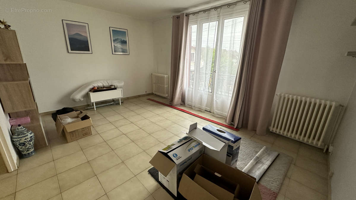 Appartement à JUVISY-SUR-ORGE