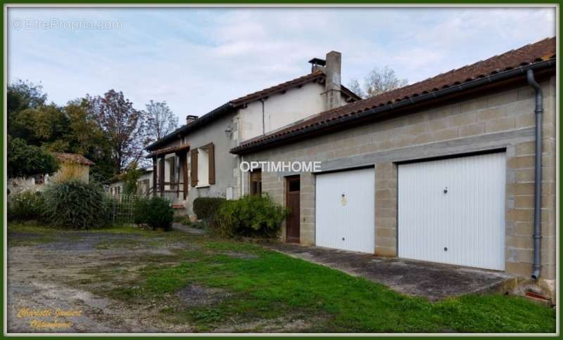 Maison à AUBETERRE-SUR-DRONNE