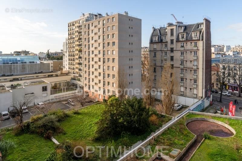 Appartement à PARIS-20E