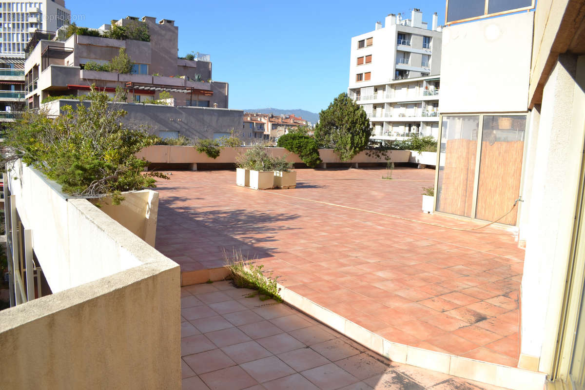 Appartement à MARSEILLE-6E