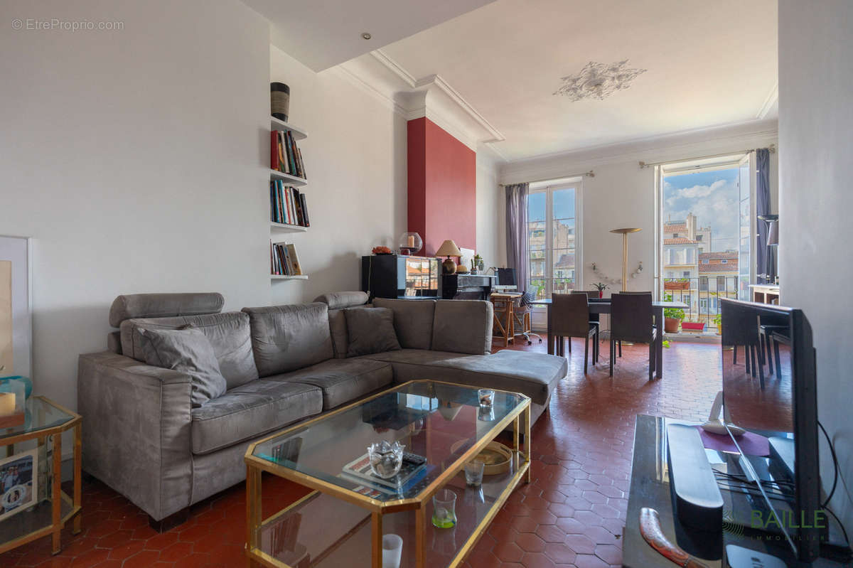 Appartement à MARSEILLE-8E