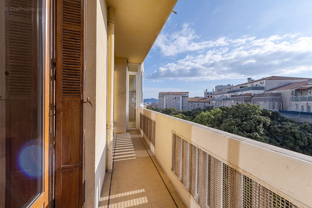 Appartement à MARSEILLE-8E