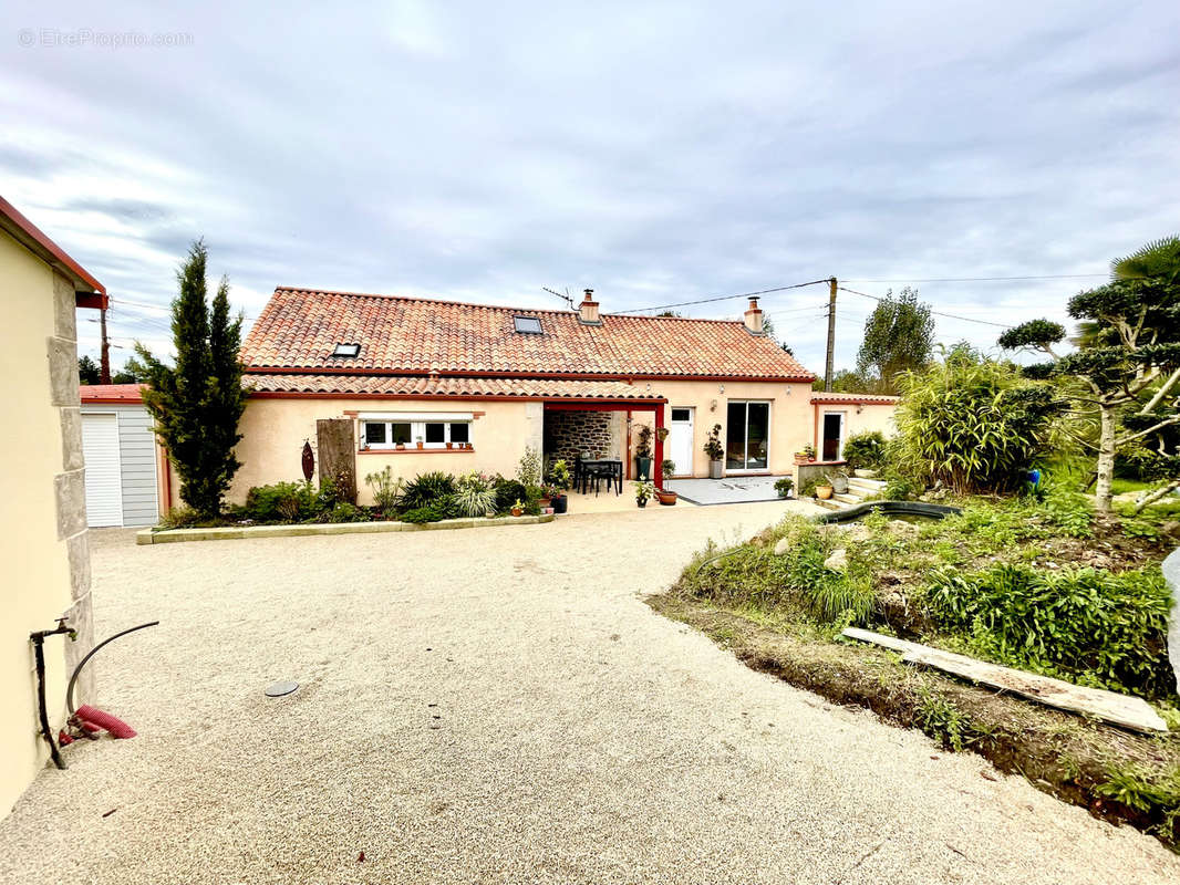 Maison à SAINT-AIGNAN-GRANDLIEU