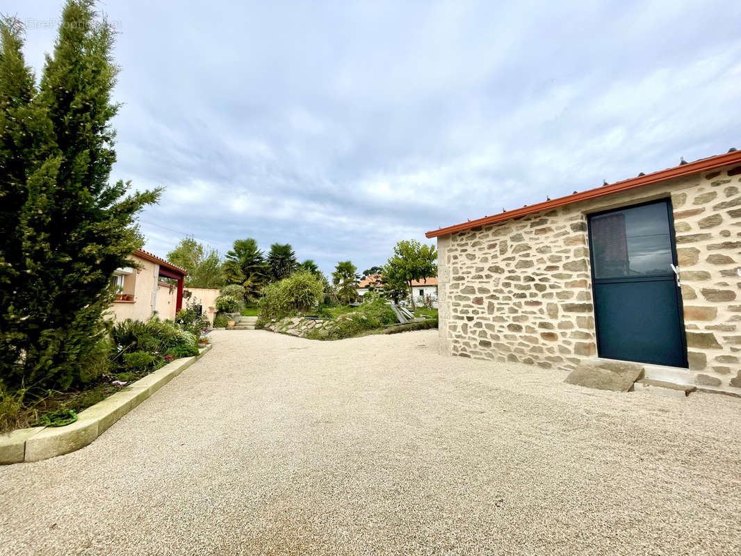 Maison à SAINT-AIGNAN-GRANDLIEU