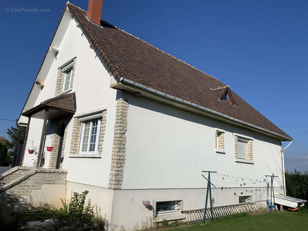 Maison à VOISCREVILLE