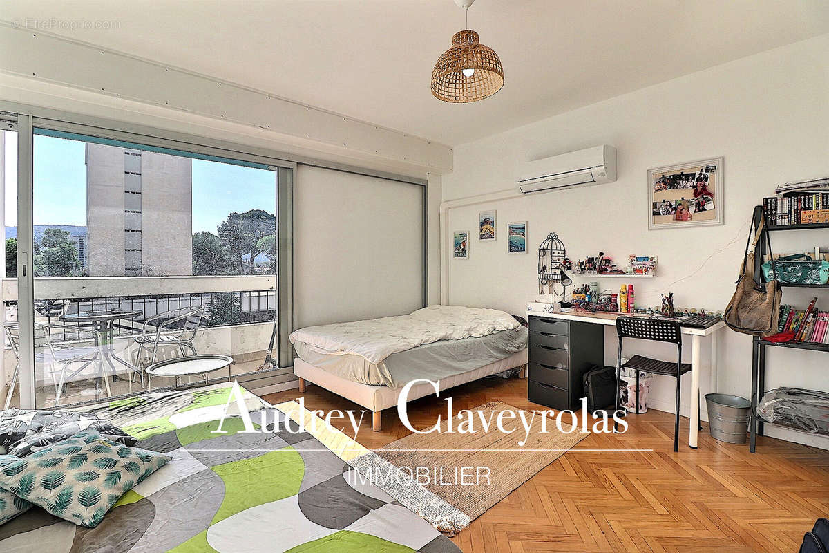 Appartement à MARSEILLE-9E