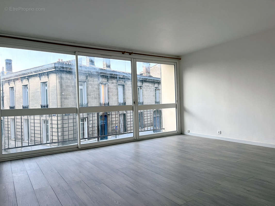 Appartement à BORDEAUX