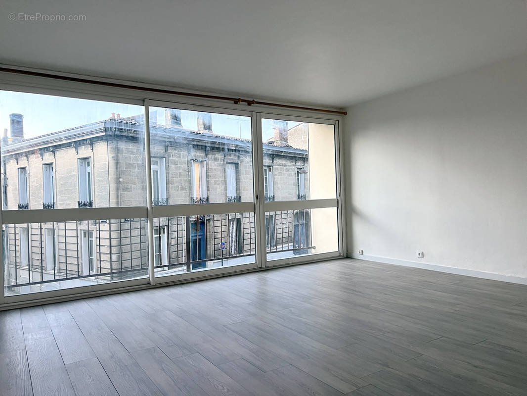 Appartement à BORDEAUX