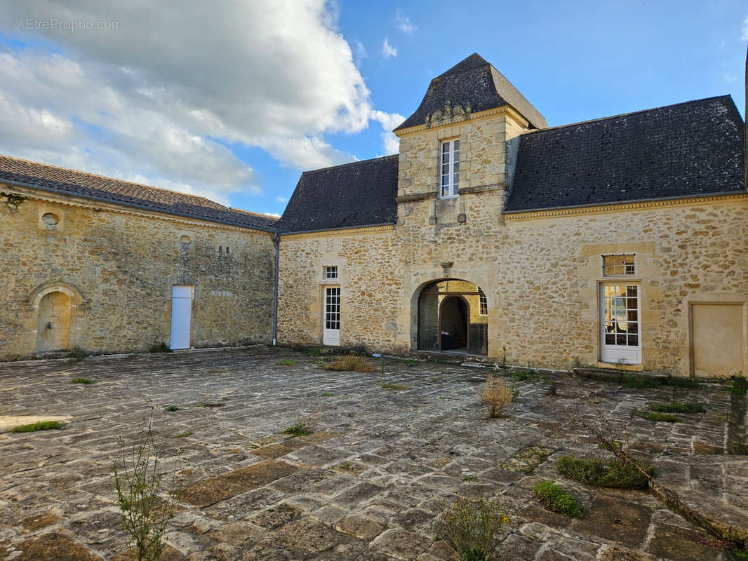 Maison à SAUVETERRE-DE-GUYENNE