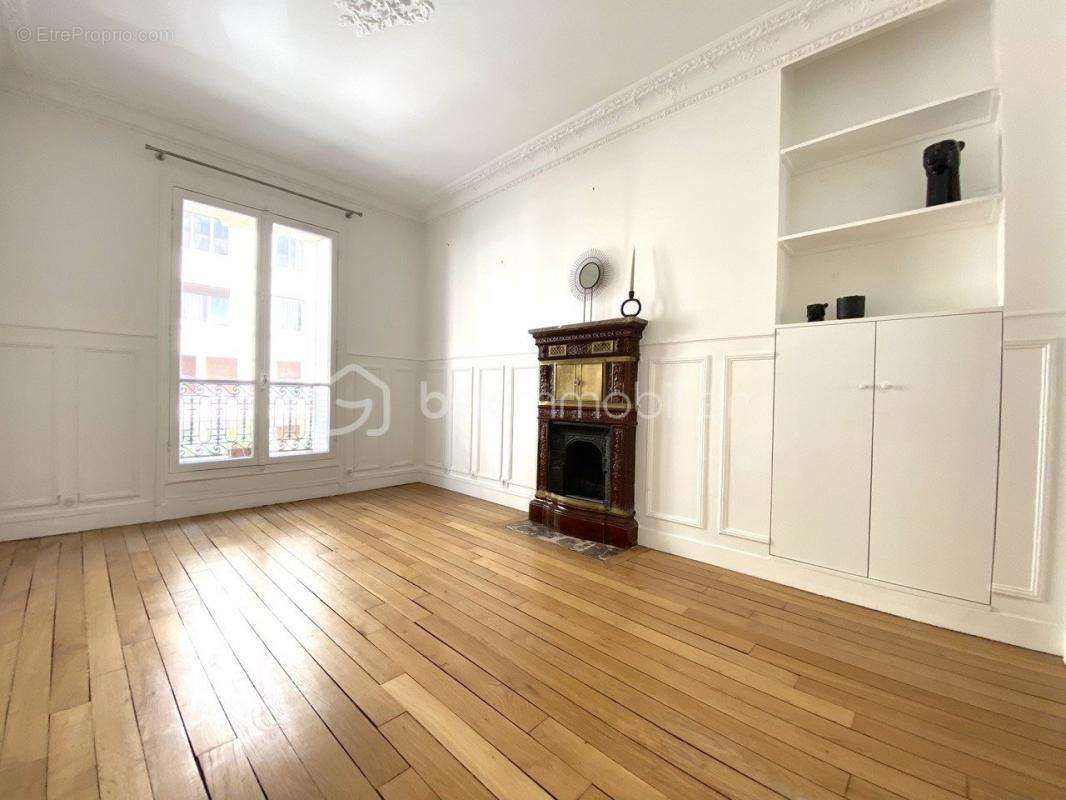 Appartement à PARIS-7E