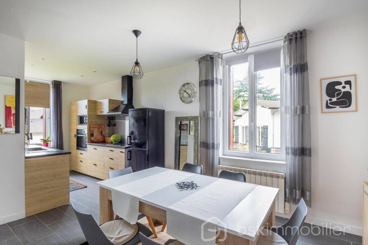 Appartement à AIX-LES-BAINS