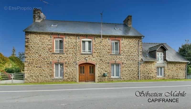 Maison à ROZ-SUR-COUESNON