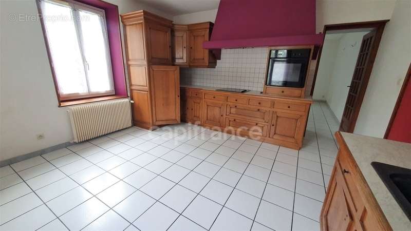 Appartement à FONTAINE-LES-LUXEUIL