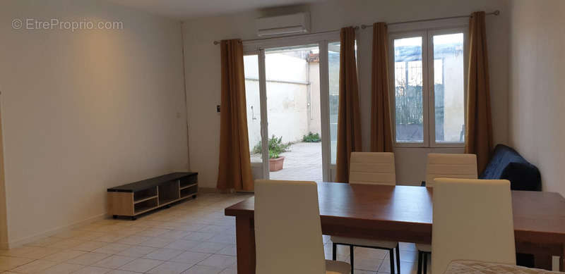 Appartement à BOURG-SAINT-ANDEOL