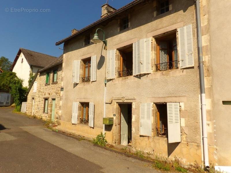 Maison à GIAT