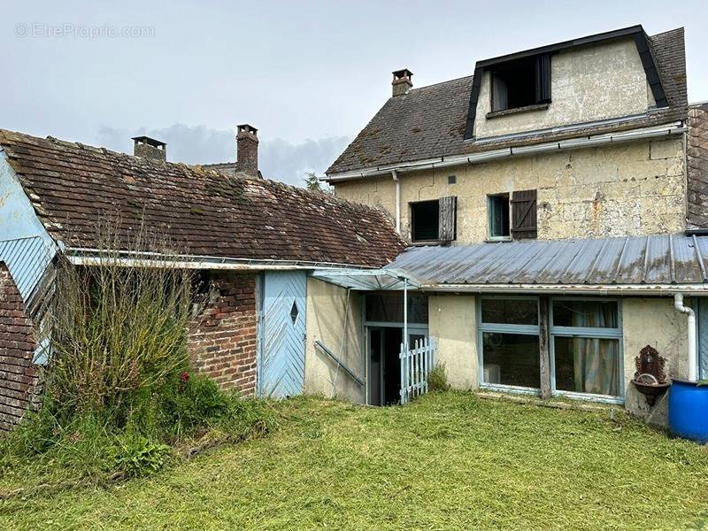 Maison à BESSE-SUR-BRAYE