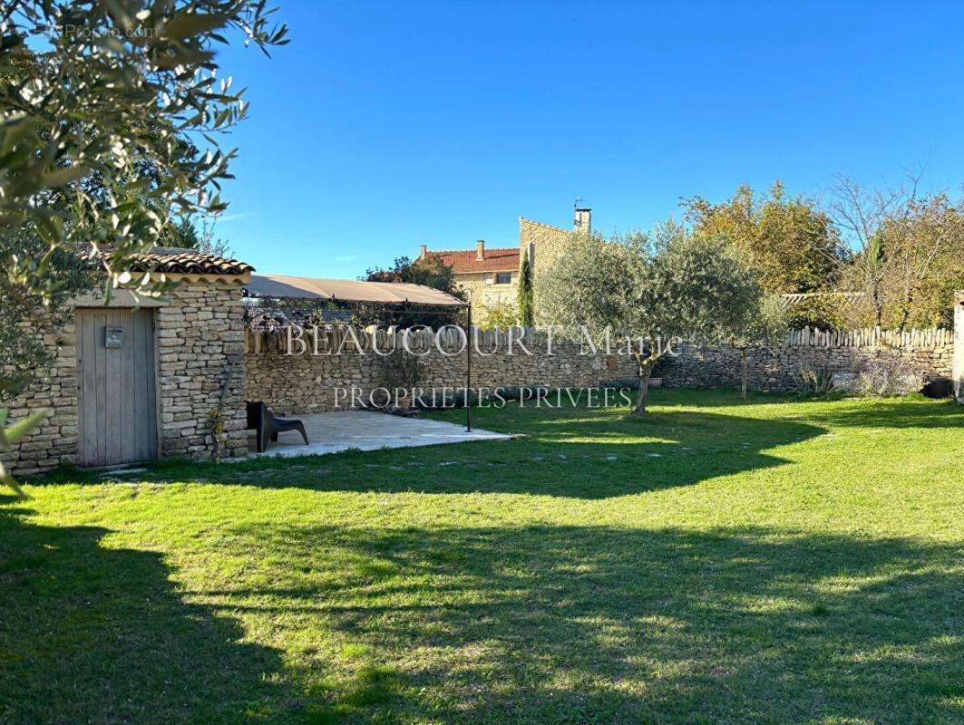 Maison à GORDES