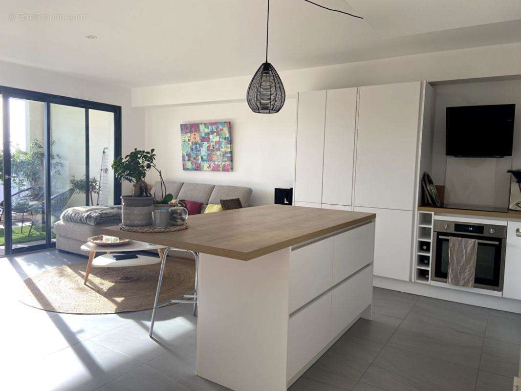 Appartement à SAUSSET-LES-PINS