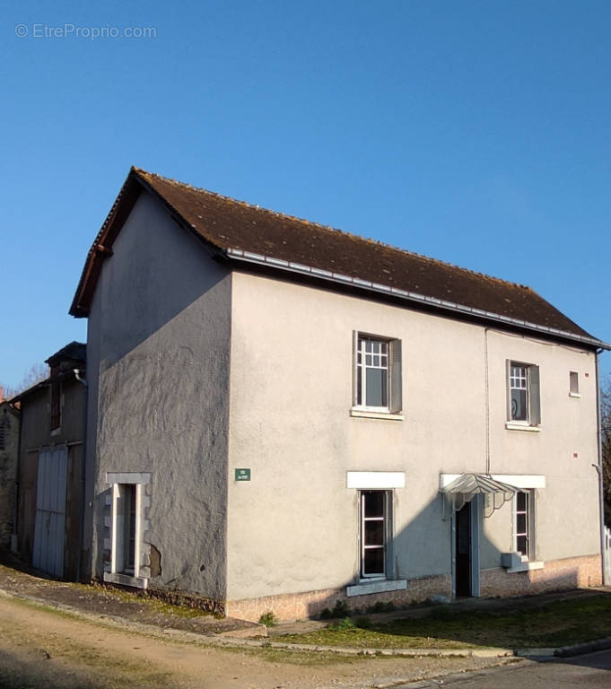 Maison à LURAIS