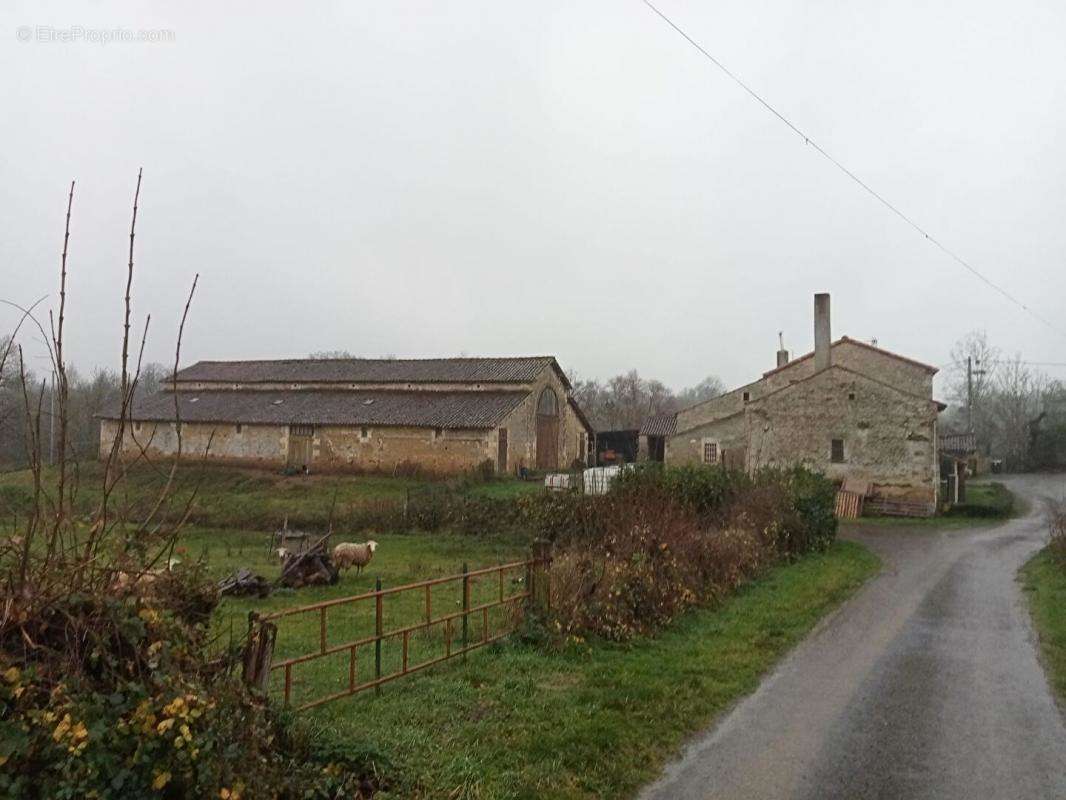 Maison à FOUSSAIS-PAYRE