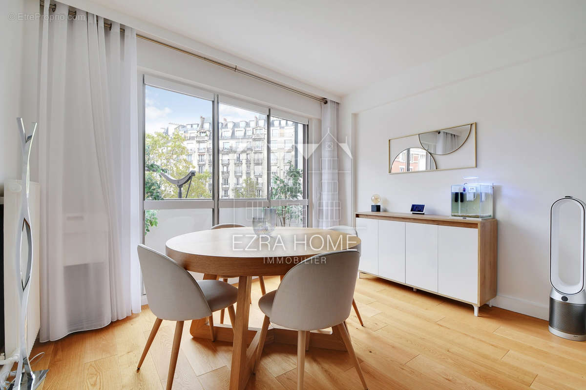 Appartement à PARIS-17E