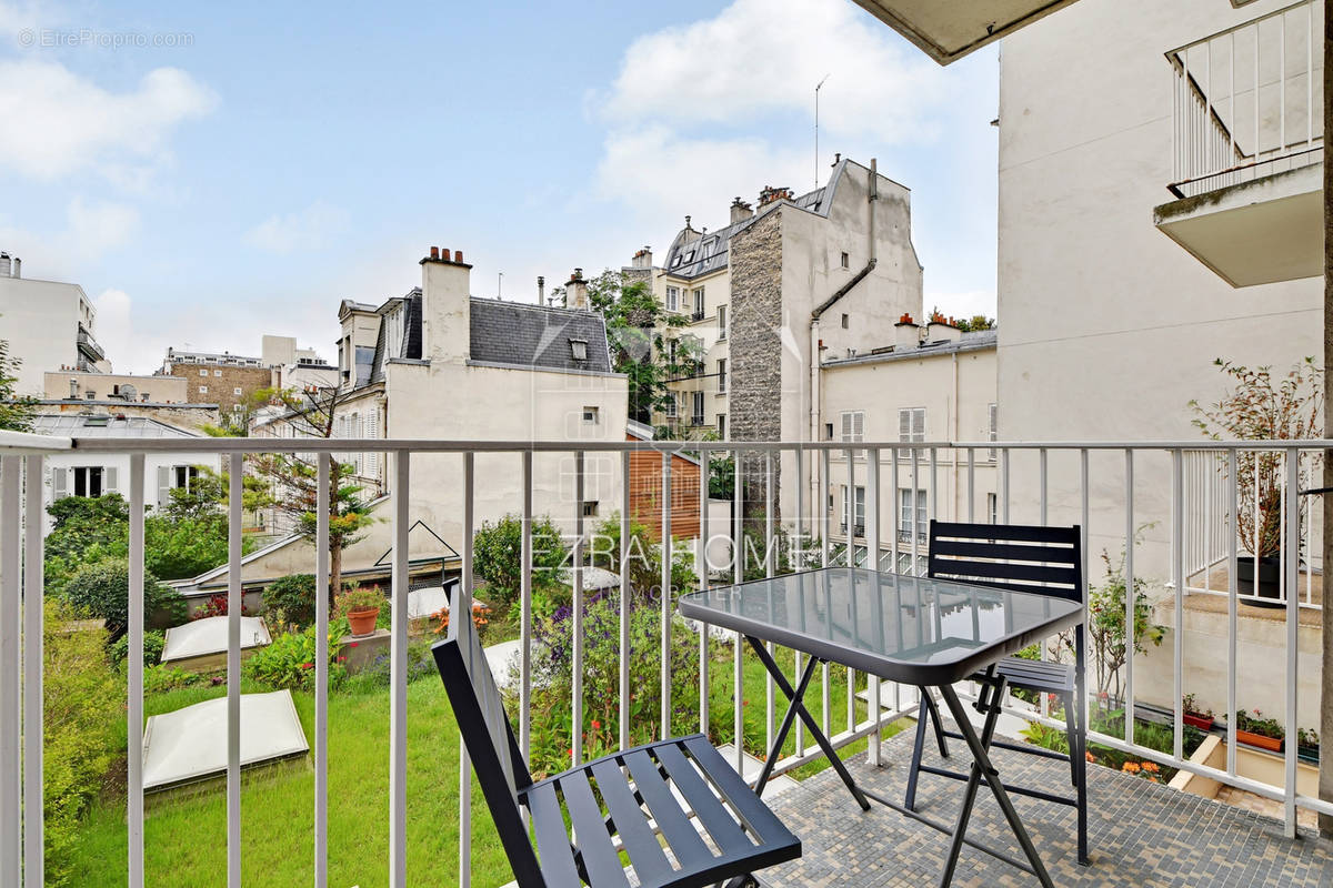 Appartement à PARIS-17E